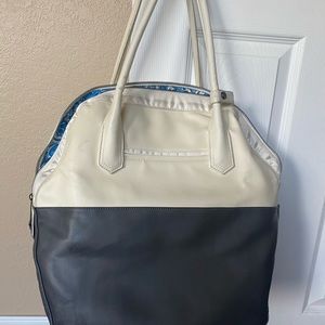 Happy Hathaway Hour Bag - Authentic Lululemon bag.  Super versatile and roomy.
